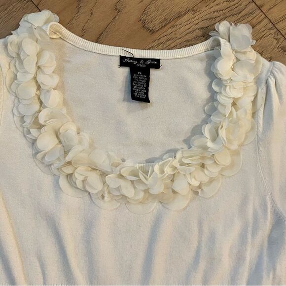 Audrey & Grace Floral Short Sleeve Top - Picture 3 of 5